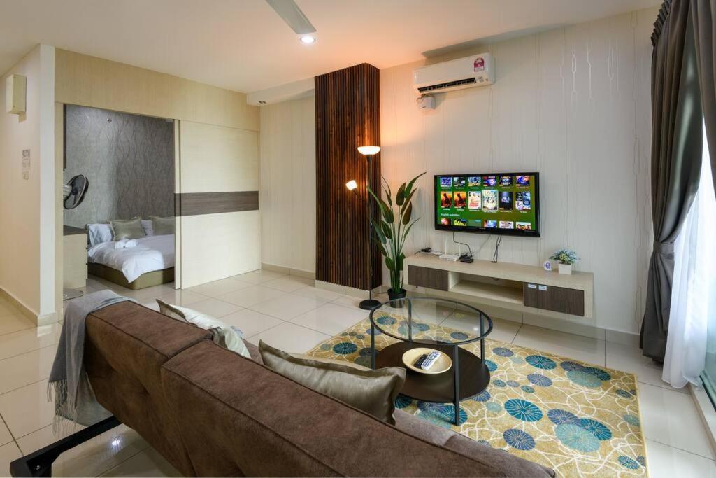 Апартаменты 2R1B/Seaview Tropical /1~8Pax/Gurney Mansion One Джорджтаун Экстерьер фото
